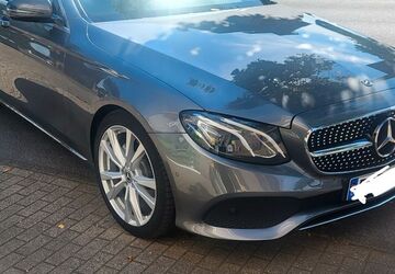 Mercedes-Benz E 220 177.000 km 17.500 &euro; Bottrop 46238