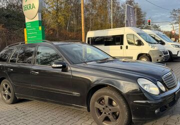 Mercedes-Benz E 220 260.000 km 2.890 &euro; Bottrop 46238