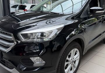 Ford Kuga 105.000 km 15.890 &euro; Bottrop 46236