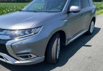 Mitsubishi Plug-in Hybrid Outlander 98.500 km 18.800 &euro; Dorsten 46284