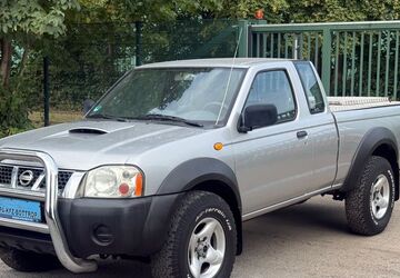 Nissan Navara 162.000 km 9.000 &euro; Bottrop 46238