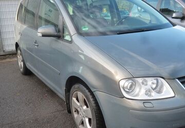 VW Touran 222.000 km 1.450 &euro; Bottrop 46238
