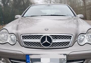 Mercedes-Benz 220 316.000 km 2.490 &euro; Bottrop 46236