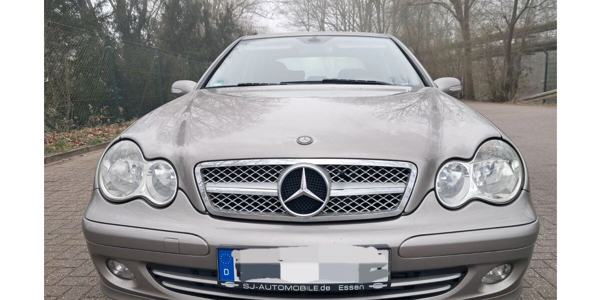 Mercedes-Benz 220 316.000 km 2.490 &euro; Bottrop 46236