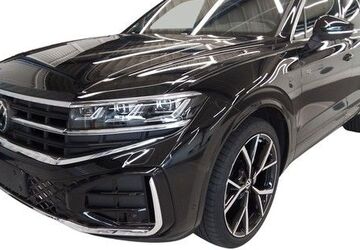 VW Touareg 7.346 km 77.880 &euro; Wesel 46483