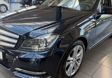 Mercedes-Benz C 250 217.000 km 9.890 &euro; Bottrop 46236