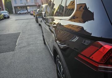 VW Tiguan 123.000 km 22.799 &euro; Duisburg 47137