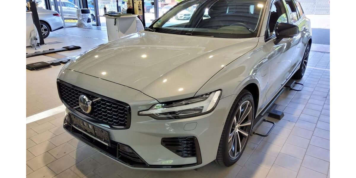 Volvo V60 36.360 km 39.490 &euro; Essen-Kray 45309