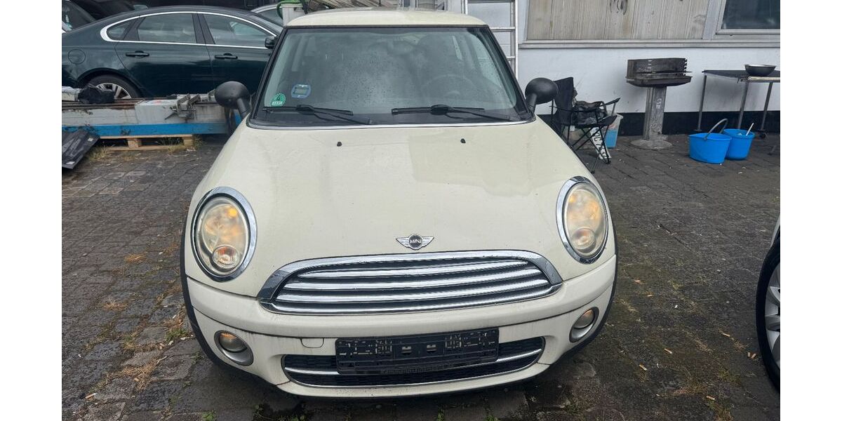 Mini ONE 147.500 km 2.400 &euro; Bottrop 46242
