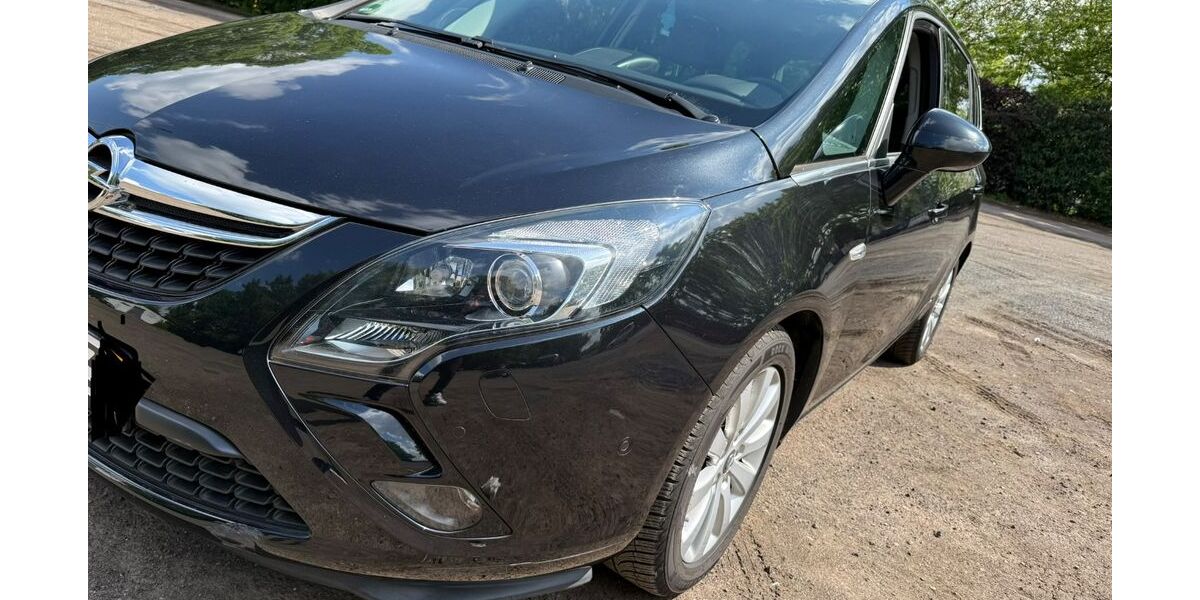 Opel Zafira Tourer 187.000 km 8.599 &euro; Duisburg 47166